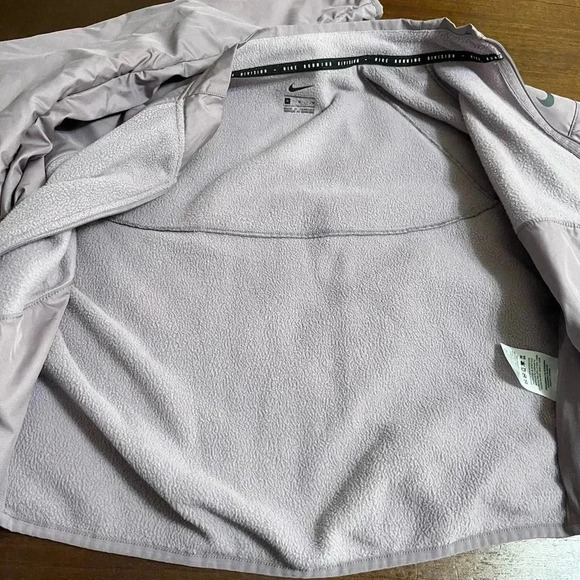 Nike Women's Purple Smoke F Zip Run Division Jacket - Picture 8 of 13